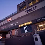 Mirage Residence Resort