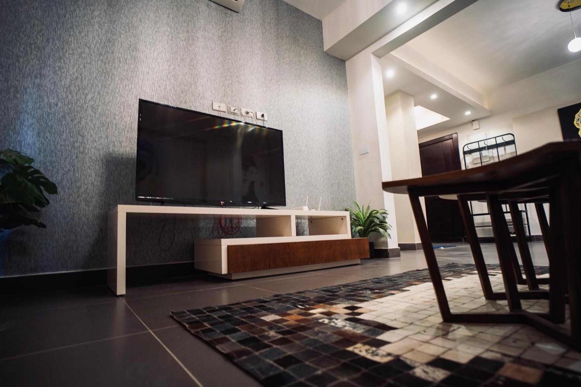 Apartment Mirage