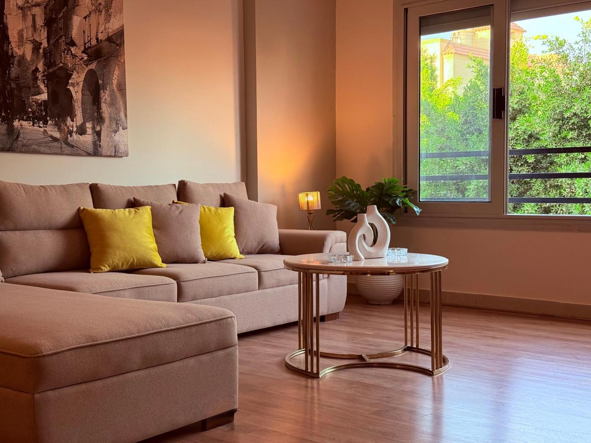 Apartment Mirage *